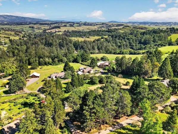 $795,000 | 3477 Thorn Road, Sebastopol, CA 95472