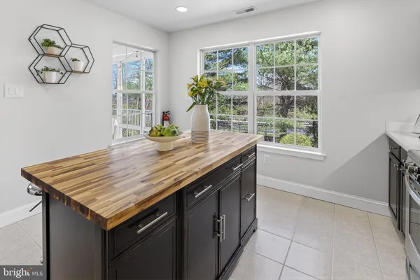 $349,000 | 7702B Normandy Drive, Mount Laurel, NJ 08054