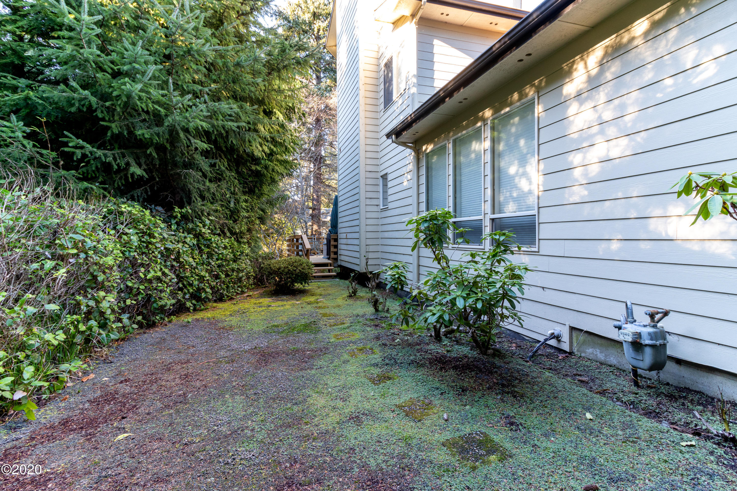 225 Southwest Midden Reach Depoe Bay, OR 97341 - Photo 22 of 35 Side Yard
