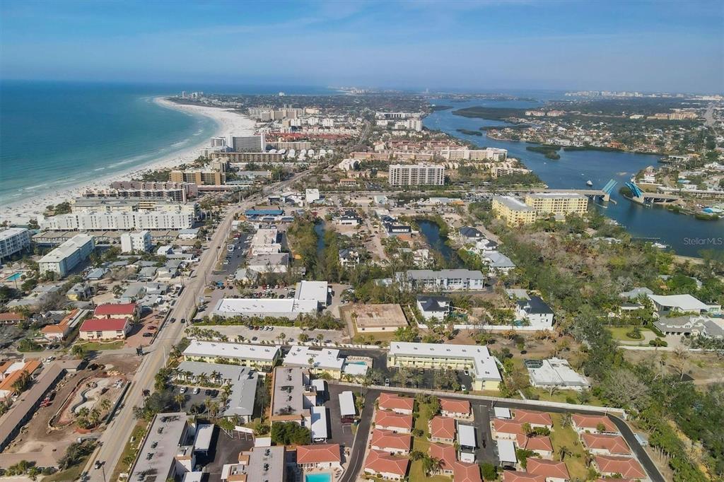 6703 Midnight Pass Road, Unit 208 Sarasota, FL 34242 - Photo 29 of 31