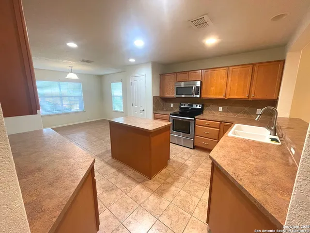 $1,950 | 1317 Wagon Wheel, Schertz, TX 78154