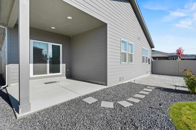 $449,800 | 5905 West Morgantown Lane, Spokane, WA 99208