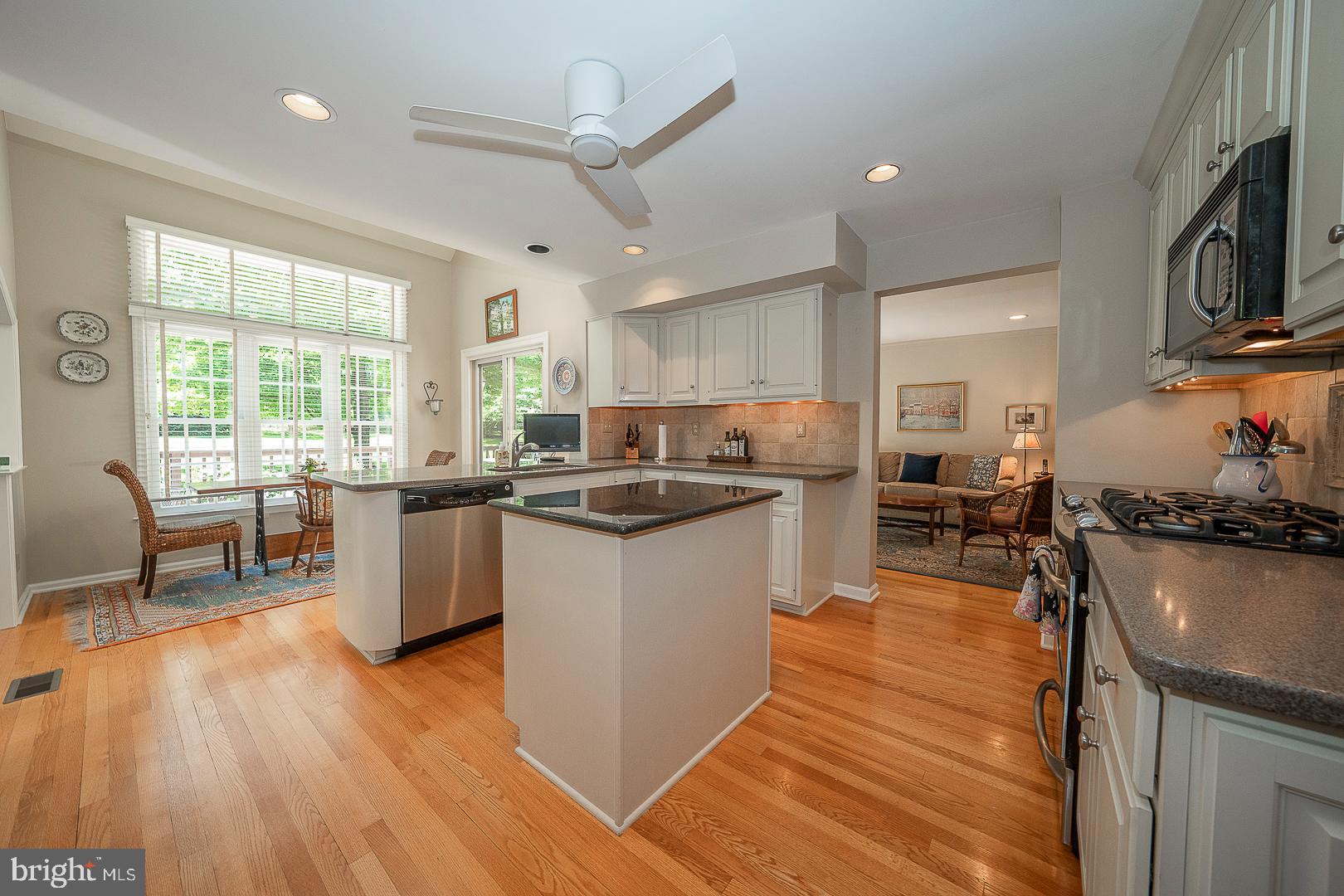 426 Waynesbrooke Road Berwyn, PA 19312 - Photo 11 of 40 Kitchen