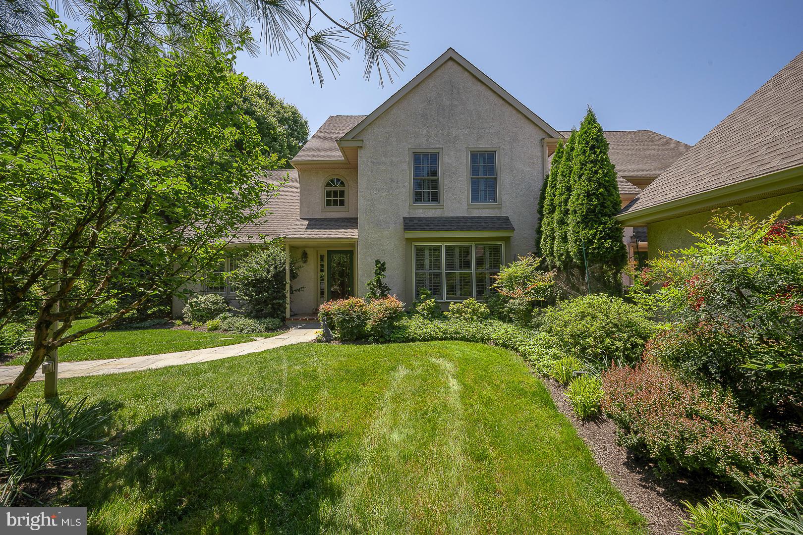 426 Waynesbrooke Road Berwyn, PA 19312 - Photo 2 of 40 Gallery Image 2