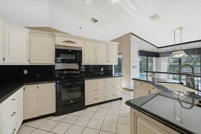 $779,900 | 8870 Northwest 49th Drive, Coral Springs, FL 33067