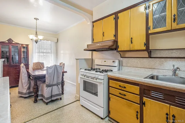 $888,000 | 53-31 37th Road | Woodside