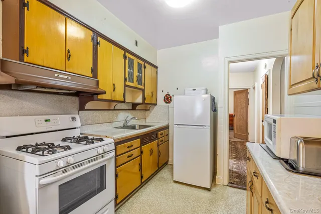 $888,000 | 53-31 37th Road | Woodside