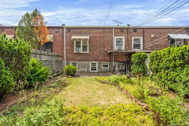 $888,000 | 53-31 37th Road | Woodside