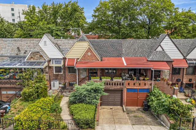 $888,000 | 53-31 37th Road | Woodside