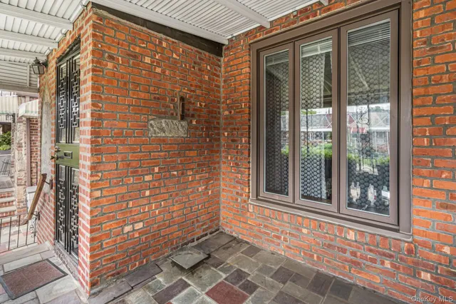 $888,000 | 53-31 37th Road | Woodside