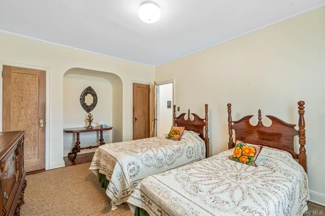 $888,000 | 53-31 37th Road | Woodside