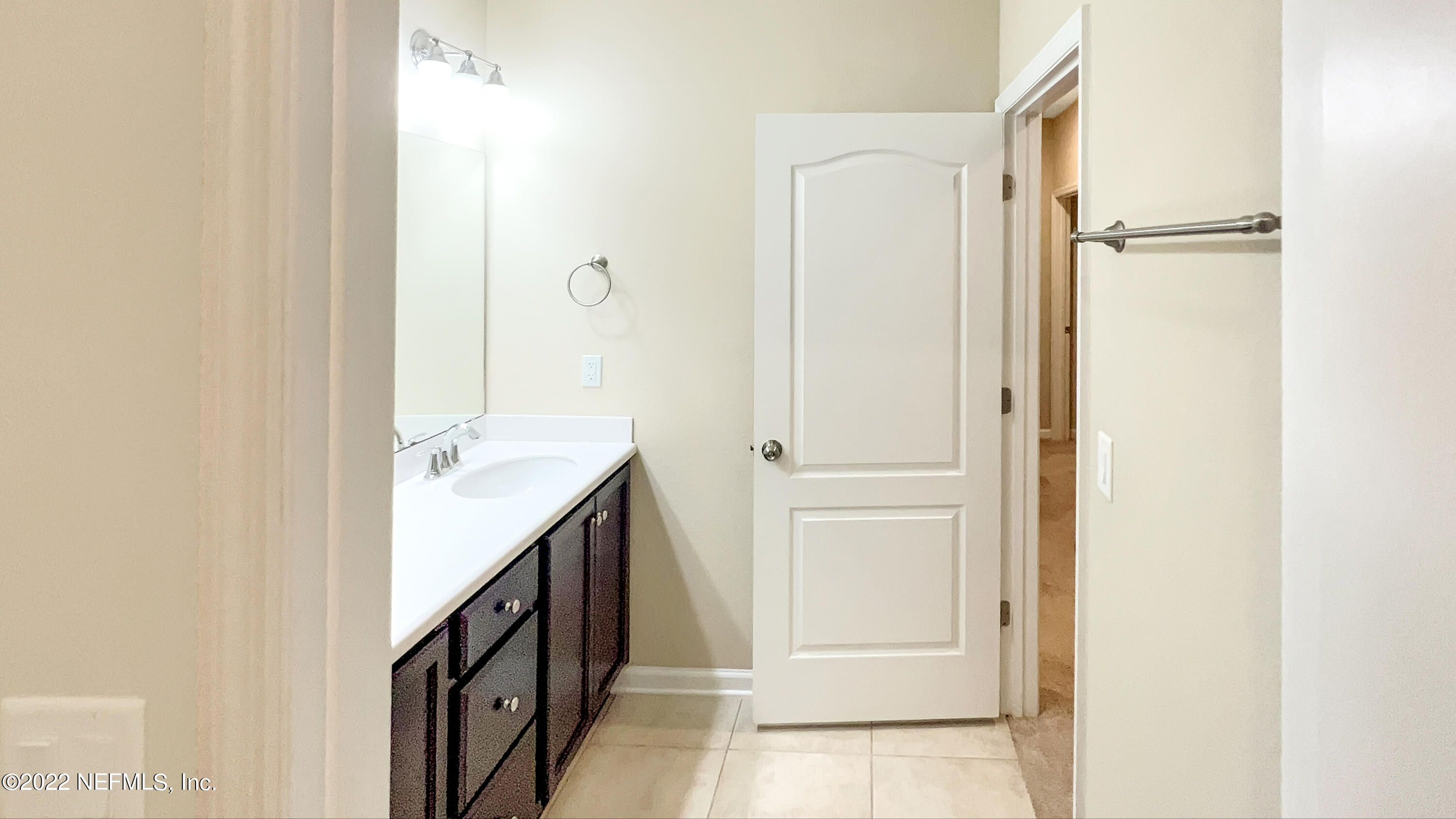 1159 Ballard Ridge Road Jacksonville, FL 32211 - Photo 10 of 17 Guest Bathroom (shower/tub combo)