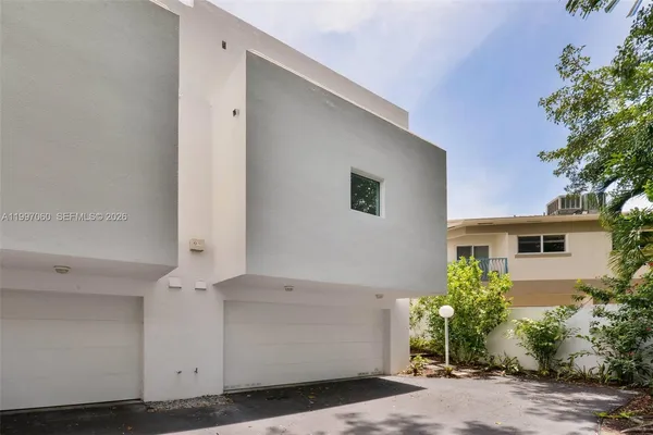 $7,400 | 3272 Virginia Street, Unit A1, Miami, FL 33133