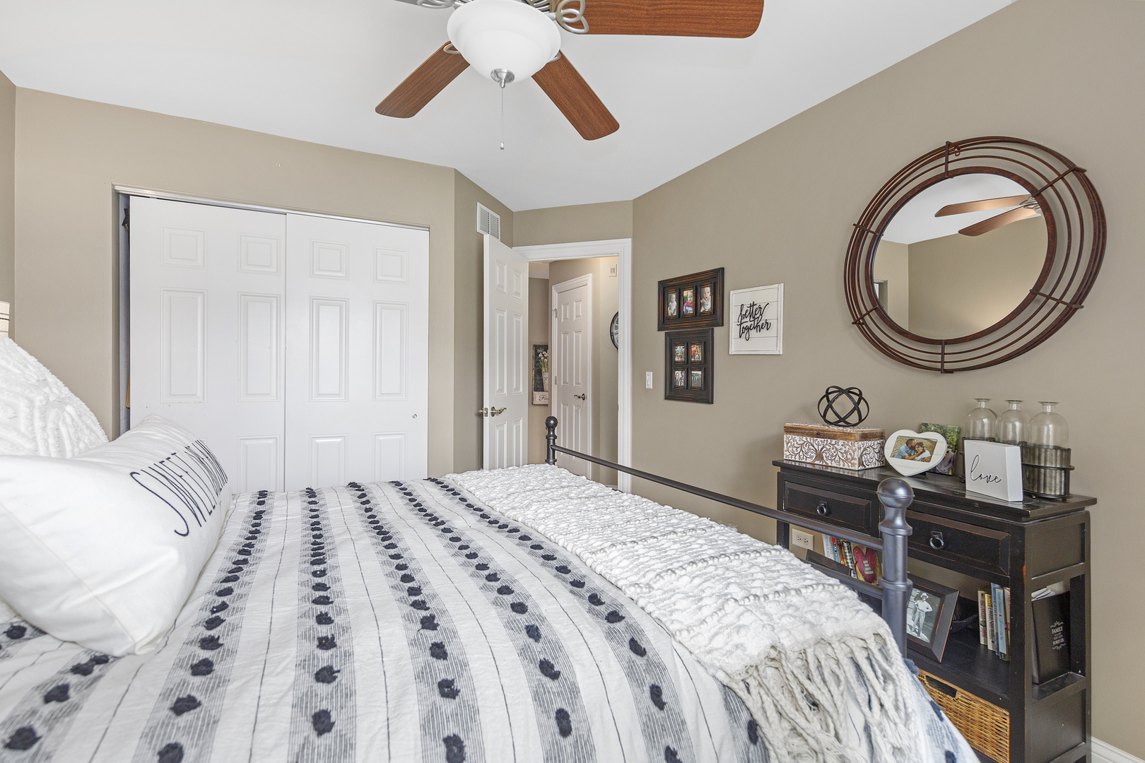 35 Foxcroft Road, Unit 127 Naperville, IL 60565 - Photo 19 of 25