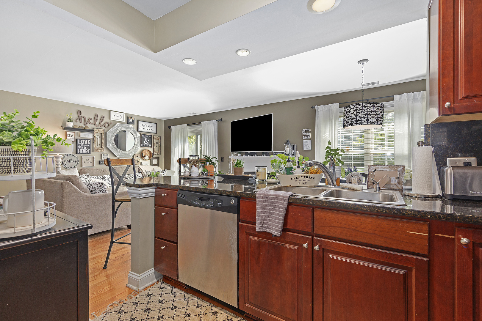 35 Foxcroft Road, Unit 127 Naperville, IL 60565 - Photo 6 of 25