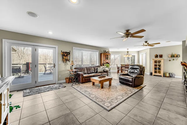 $1,550,000 | 15661 West Peotone Road, Wilmington, IL 60481