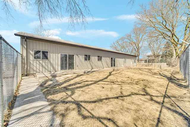 $1,550,000 | 15661 West Peotone Road, Wilmington, IL 60481