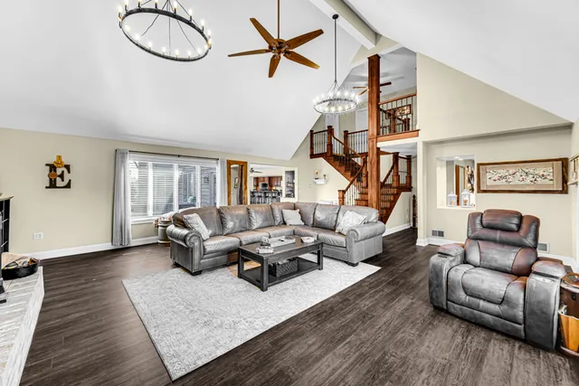 $1,550,000 | 15661 West Peotone Road, Wilmington, IL 60481