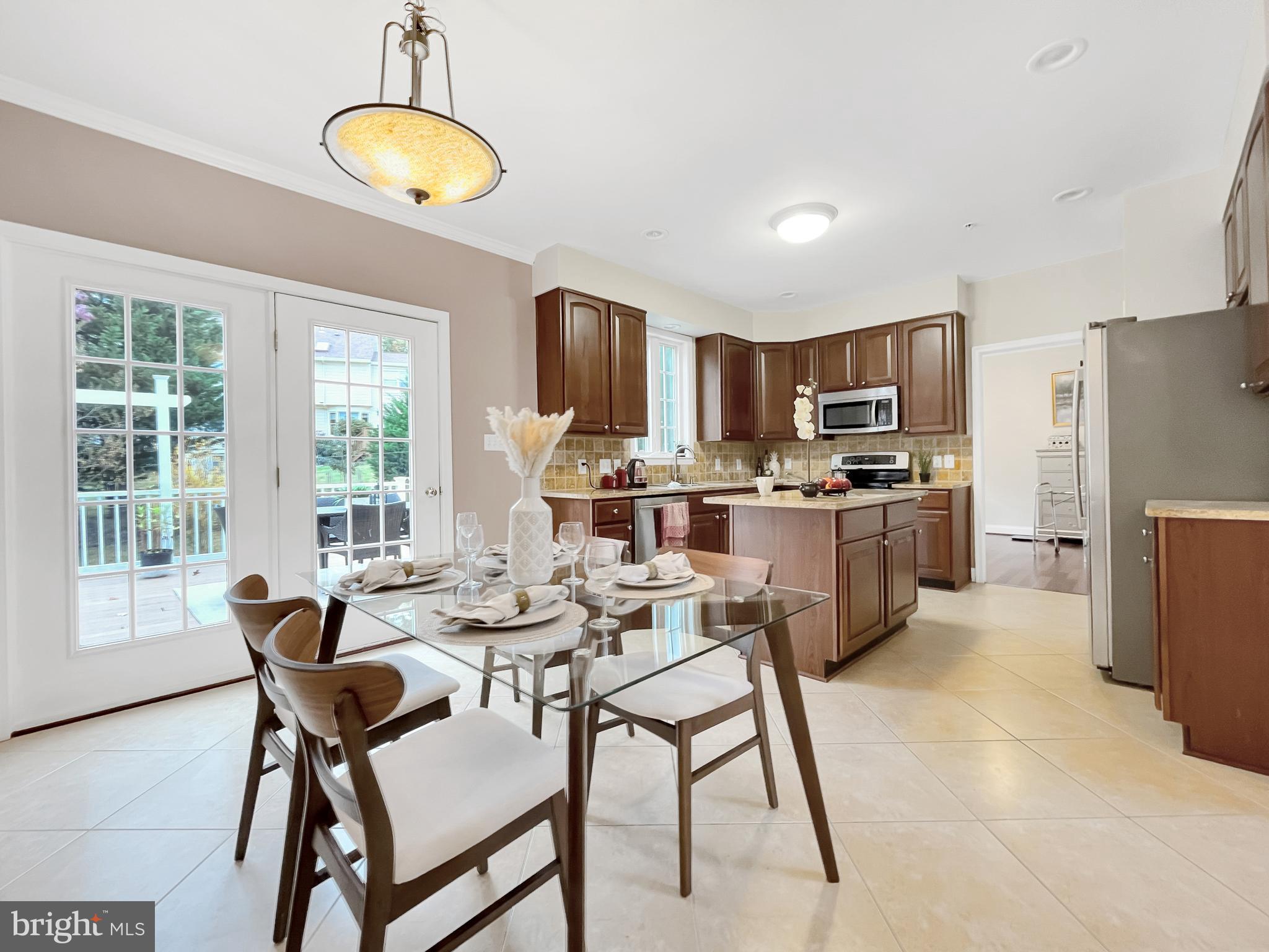 14602 Dufief Mill Road North Potomac, MD 20878 - Photo 15 of 66 Dining Kitchen