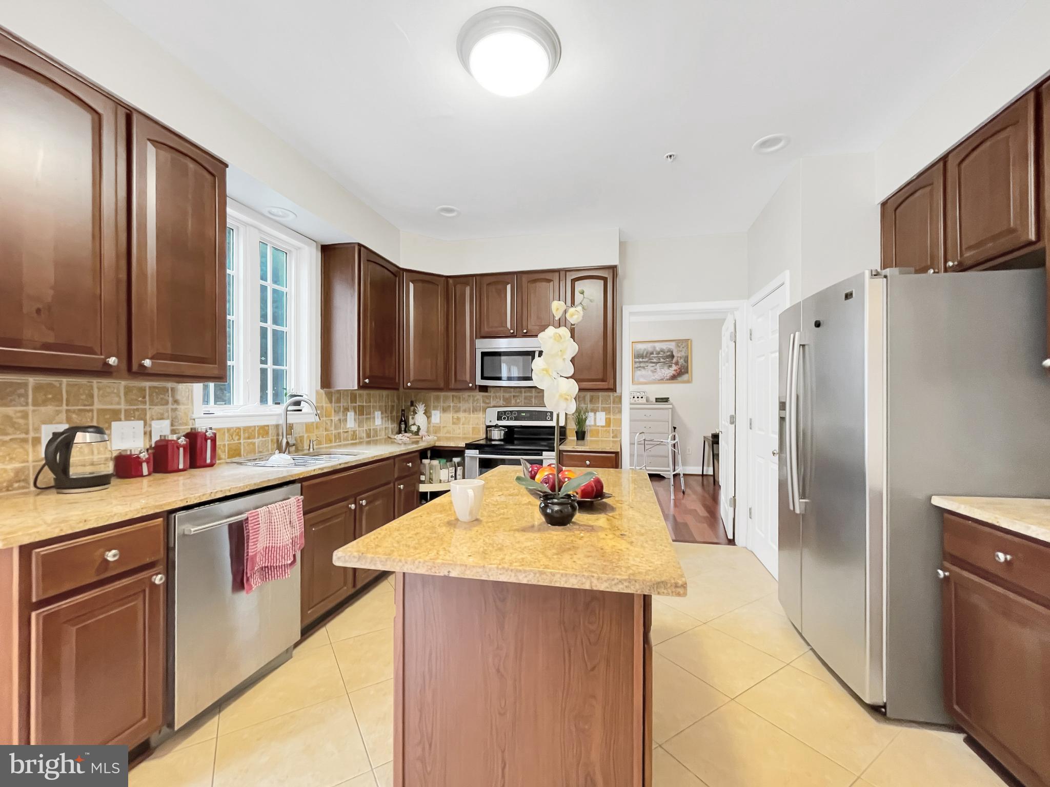 14602 Dufief Mill Road North Potomac, MD 20878 - Photo 20 of 66