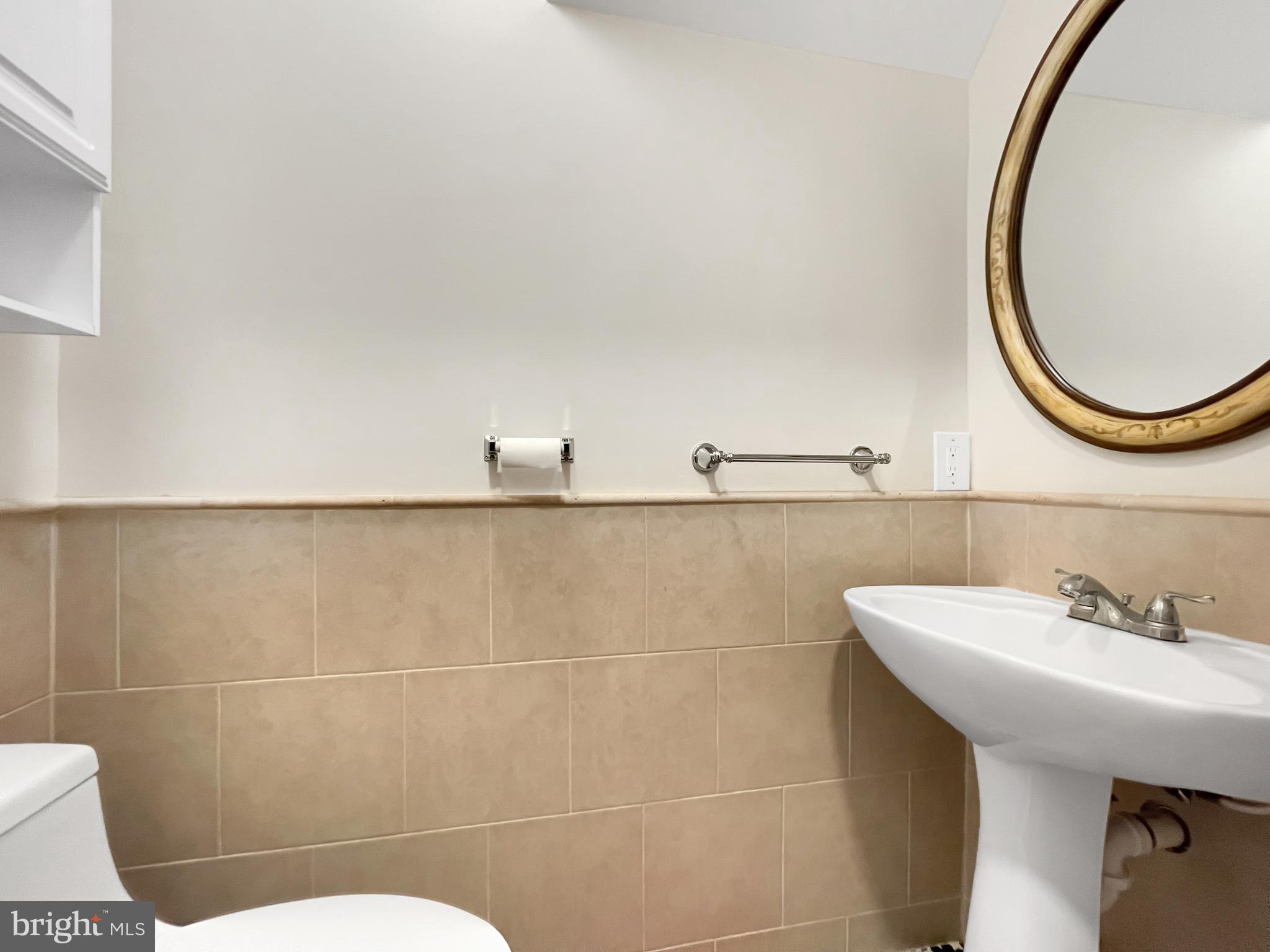 14602 Dufief Mill Road North Potomac, MD 20878 - Photo 39 of 66 Half Bath Upstairs