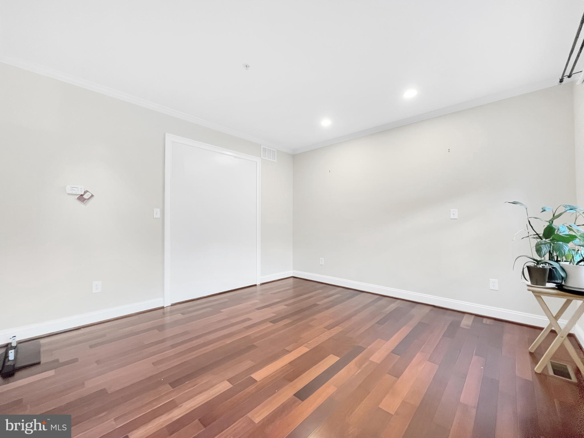 14602 Dufief Mill Road North Potomac, MD 20878 - Photo 5 of 66 Sitting Room