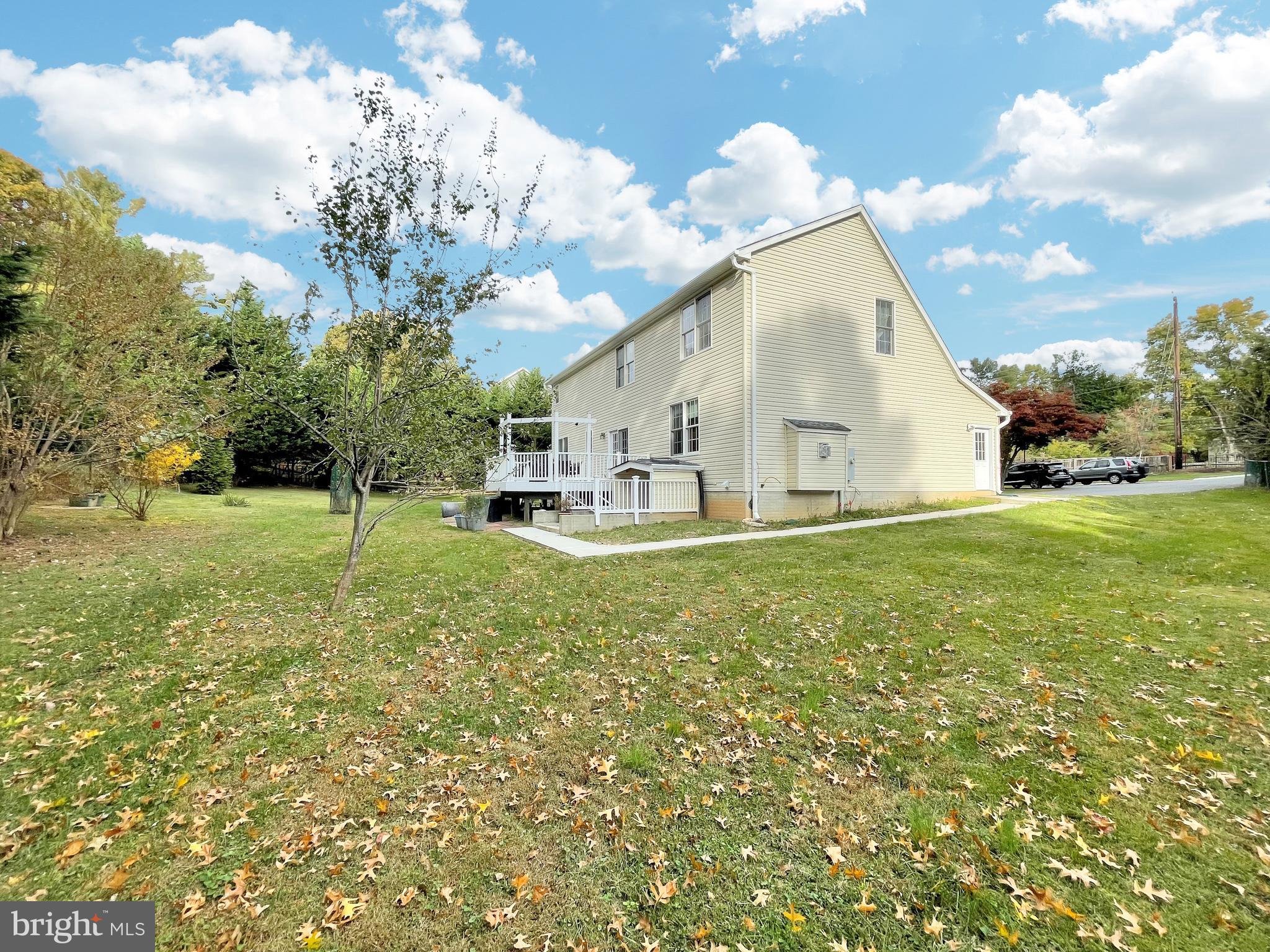 14602 Dufief Mill Road North Potomac, MD 20878 - Photo 63 of 66 Yard