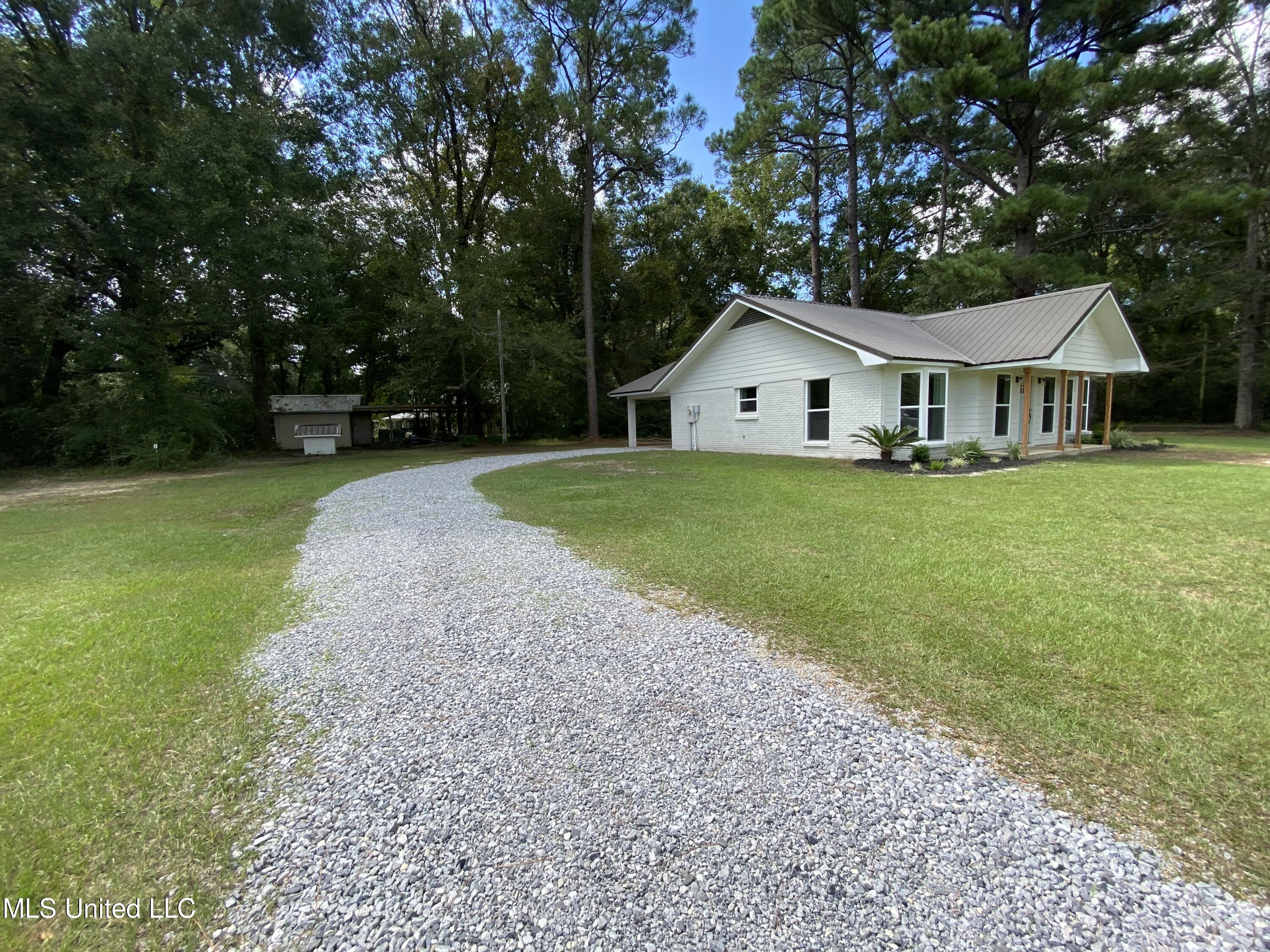 22217 Jones Lane Moss Point, MS 39562 - Photo 10 of 61 IMG_3606