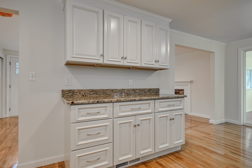 8 Anthony Road Wayland, MA 01778 - Photo 12 of 30 Gallery Image 12