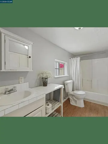 $1,600 | 326 1/2 Locust Street, Lodi, CA 95240