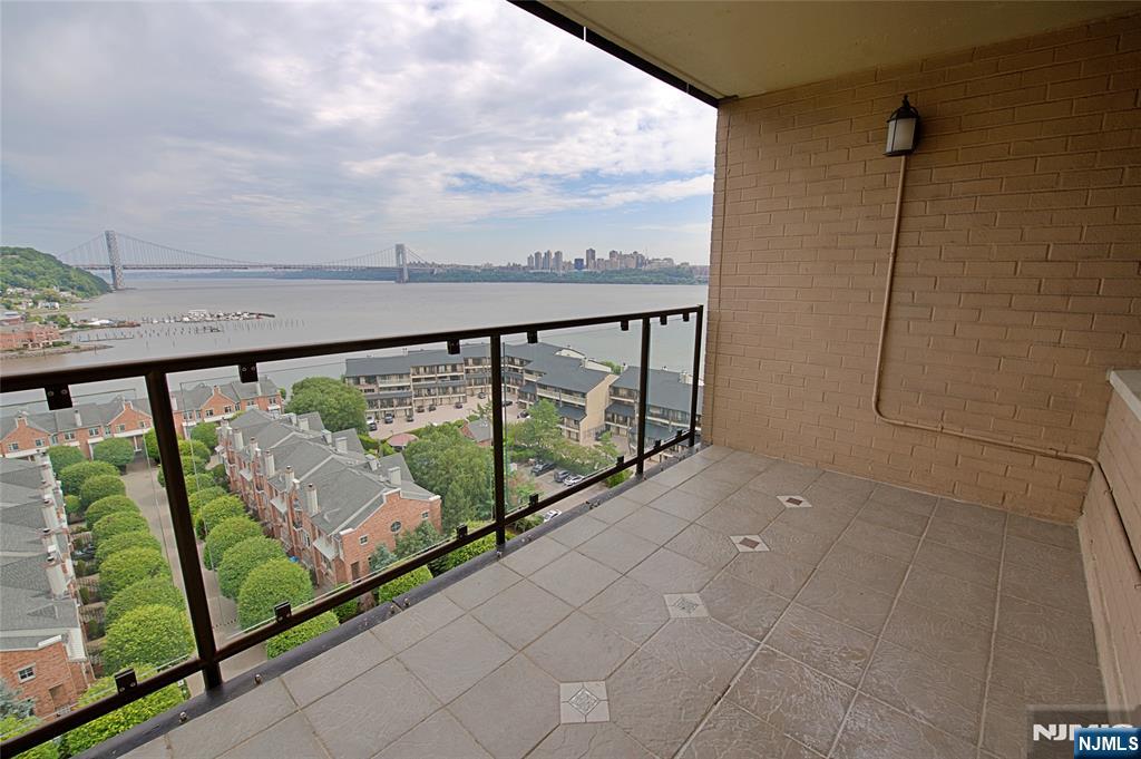 1203 River Road, Unit 14C Edgewater, NJ 07020 - Photo 8 of 25 Gallery Image 8
