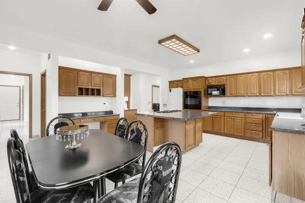 $910,000 | 1007 Wildwood Lane, Mount Prospect, IL 60056