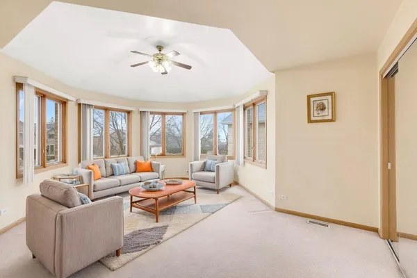 $910,000 | 1007 Wildwood Lane, Mount Prospect, IL 60056