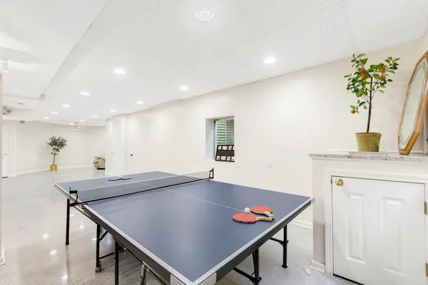 $910,000 | 1007 Wildwood Lane, Mount Prospect, IL 60056