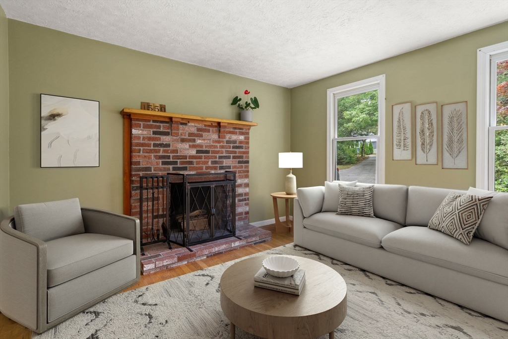 1550 State Road Plymouth, MA 02360 - Photo 4 of 27 Gallery Image 4
