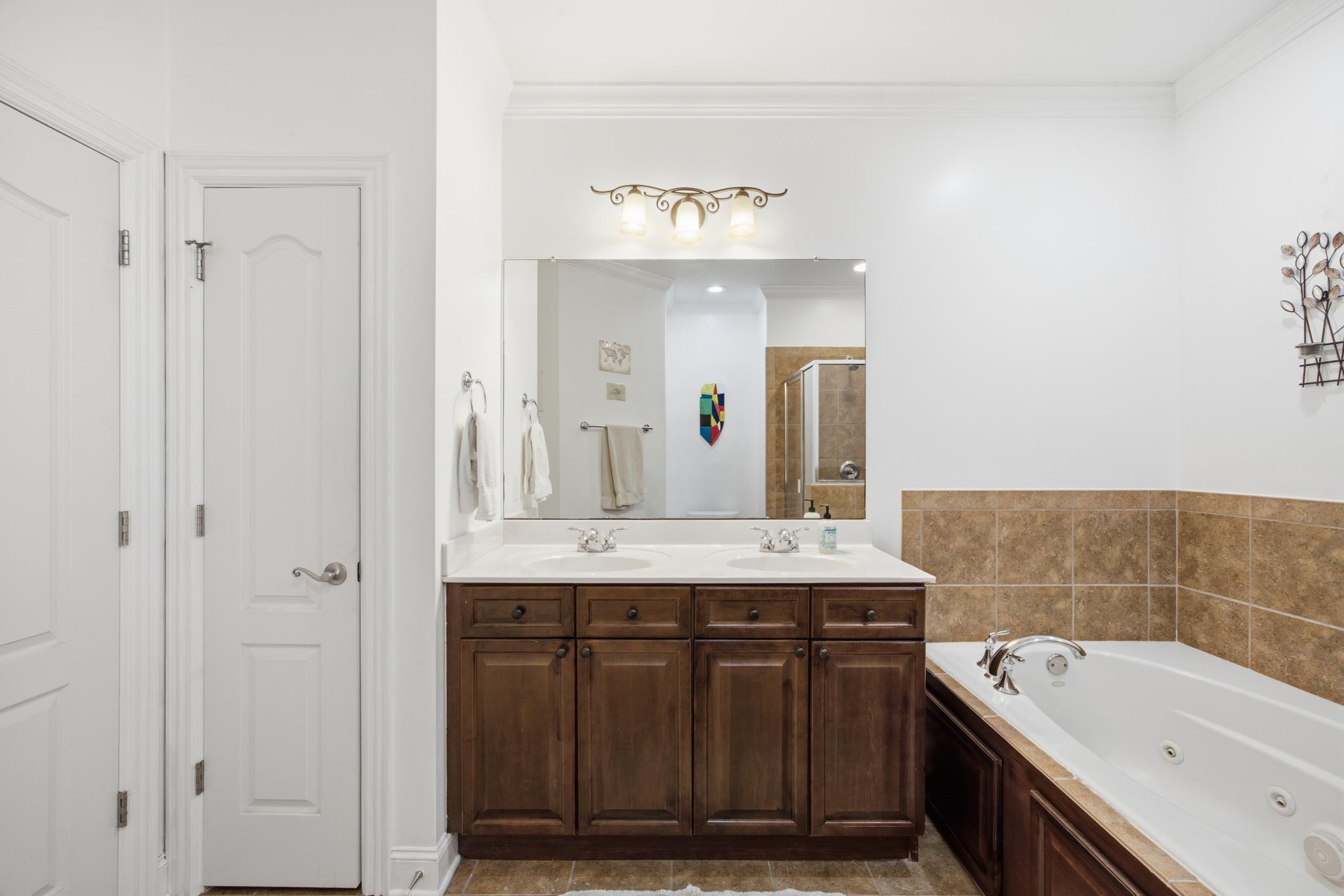309 Renaissance Court Chattanooga, TN 37419 - Photo 25 of 58 Primary Bath