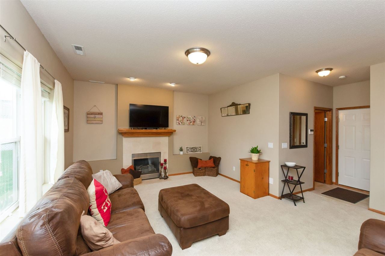 3607 Prairie Creek Road Southwest Cedar Rapids, IA 52404 - Photo 11 of 28 Gallery Image 11