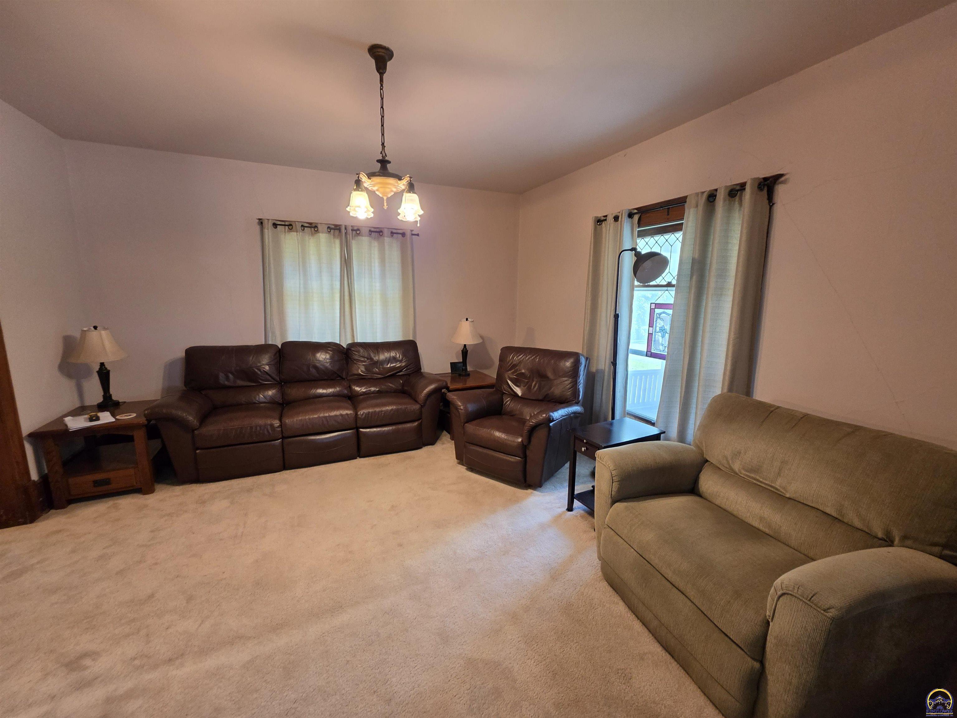 1114 Rural Street Emporia, KS 66801 - Photo 7 of 25