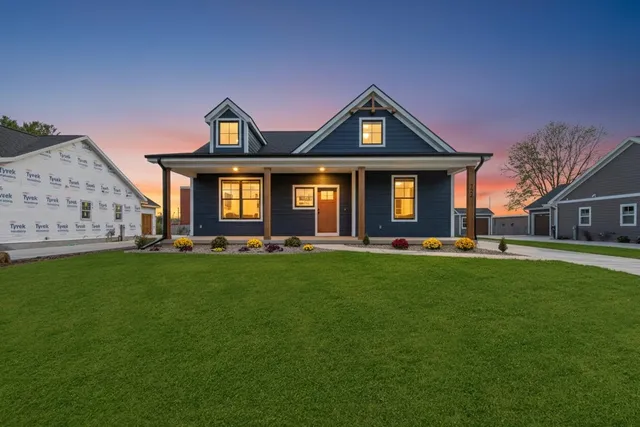 $595,000 | 752 Kennedy Street, Sauk City, WI 53583