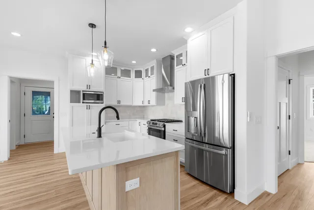 $595,000 | 752 Kennedy Street, Sauk City, WI 53583