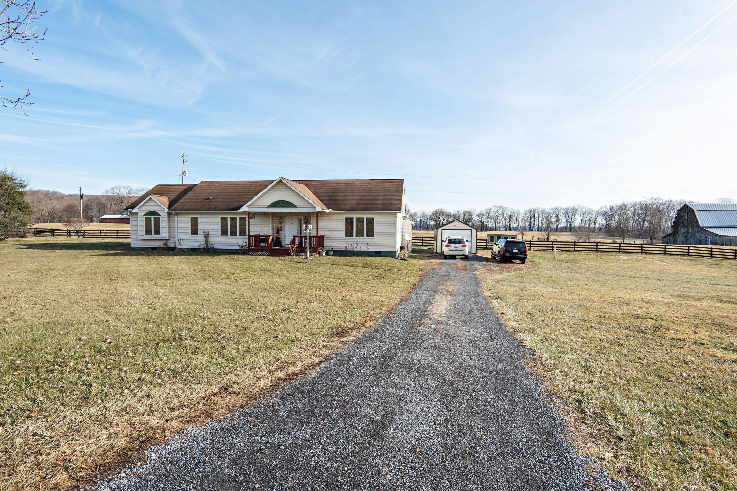 141 Lon Martin Road Rainelle, WV 25962 - Photo 3 of 22 Gallery Image 3