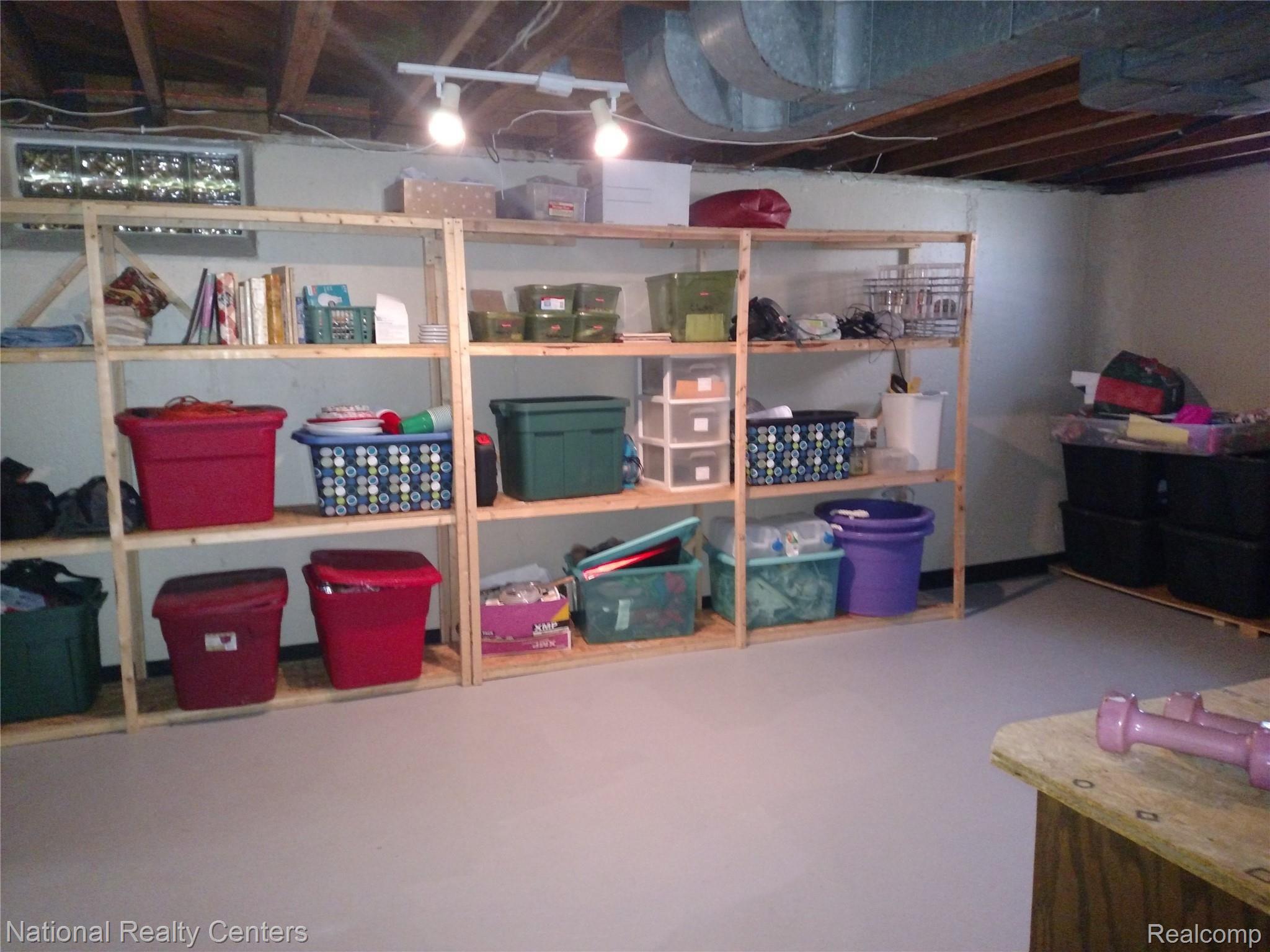211 Normandy Road Royal Oak, MI 48073 - Photo 16 of 23 Separate storage / work area