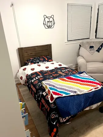 $3,500 | 8717 Karlov Avenue, Skokie, IL 60076