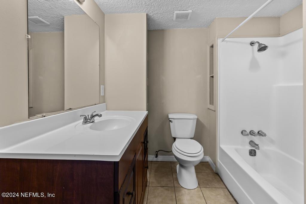 11258 Irma Road Jacksonville, FL 32218 - Photo 13 of 36 Master Bathroom