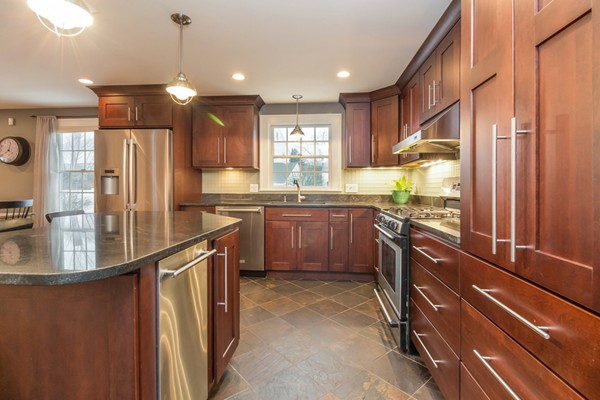 19 Morley Road Quincy, MA 02170 - Photo 9 of 28 Gallery Image 9