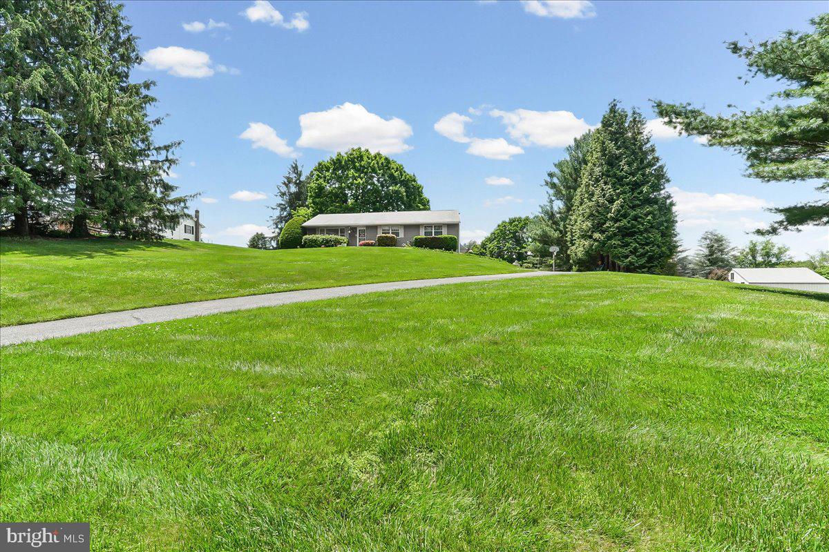 207 West Woodview Road West Grove, PA 19390 - Photo 2 of 34 Private driveway