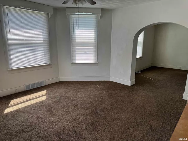 $67,000 | 827 South 10th Street, Havana, IL 62644