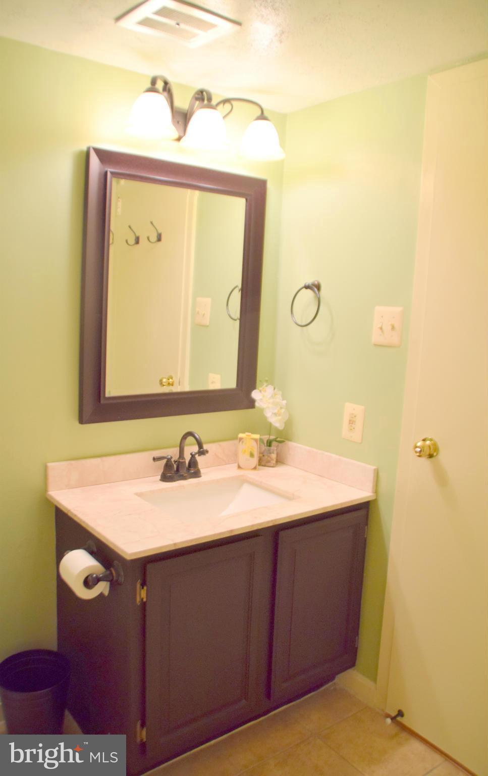 1417 Northgate Square, Unit 12B Reston, VA 20190 - Photo 13 of 25 Bath