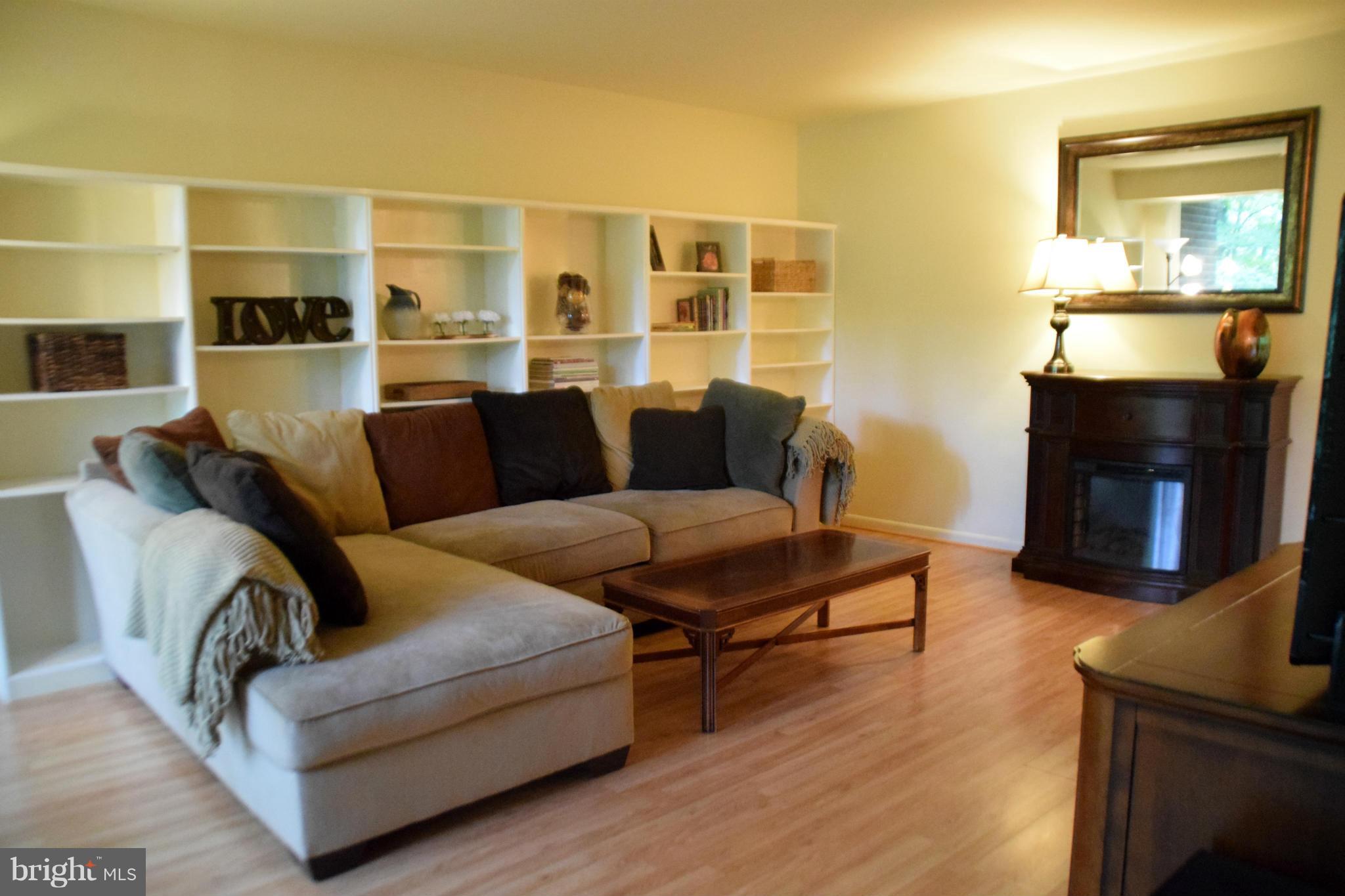 1417 Northgate Square, Unit 12B Reston, VA 20190 - Photo 10 of 25 Living Room