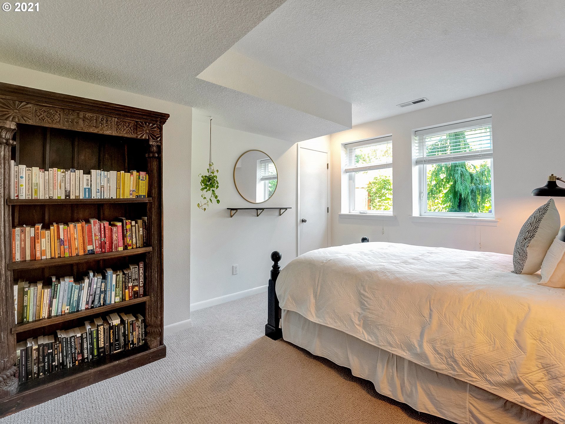3325 Southwest Ridgewood Avenue Portland, OR 97225 - Photo 23 of 31 Gallery Image 23
